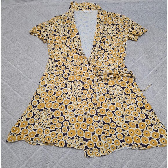 Corey Lynn Calter Womens Yellow Floral Wrap Mini Dress Short Sleeve Size L‎ - Picture 3 of 11